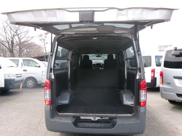 NISSAN NV350 CARAVAN 4WD 2016 Image 31