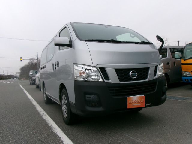 NISSAN NV350 CARAVAN 4WD 2016 Image 31