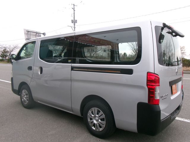 NISSAN NV350 CARAVAN 4WD 2016 Image 31