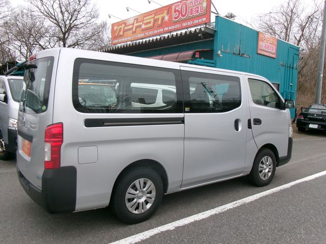 NISSAN NV350 CARAVAN 4WD 2016 Image 31