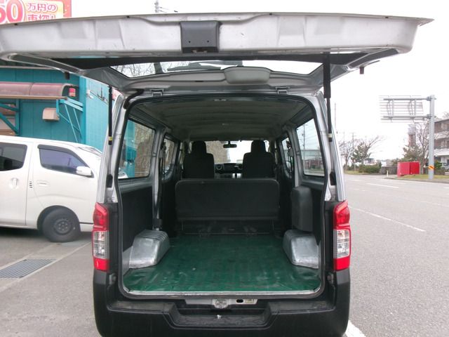 NISSAN NV350 CARAVAN 4WD 2016 Image 31