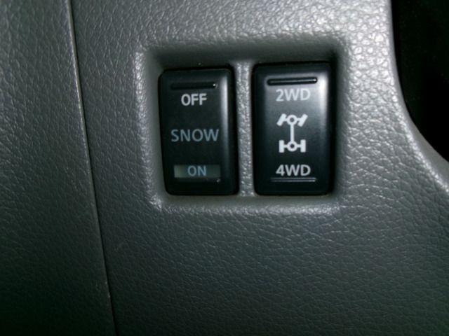 NISSAN NV350 CARAVAN 4WD 2016 Image 31