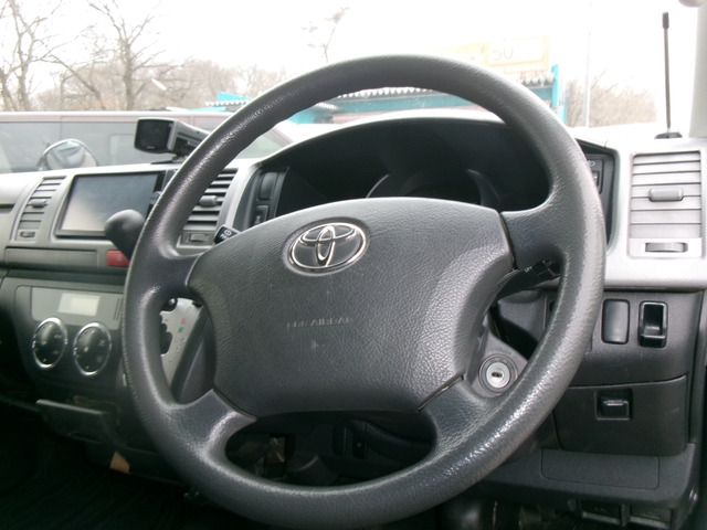 TOYOTA HIACE VAN 4WD 2013 Image 31