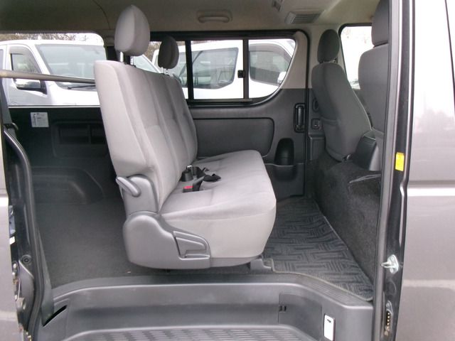 TOYOTA HIACE VAN 4WD 2013 Image 31