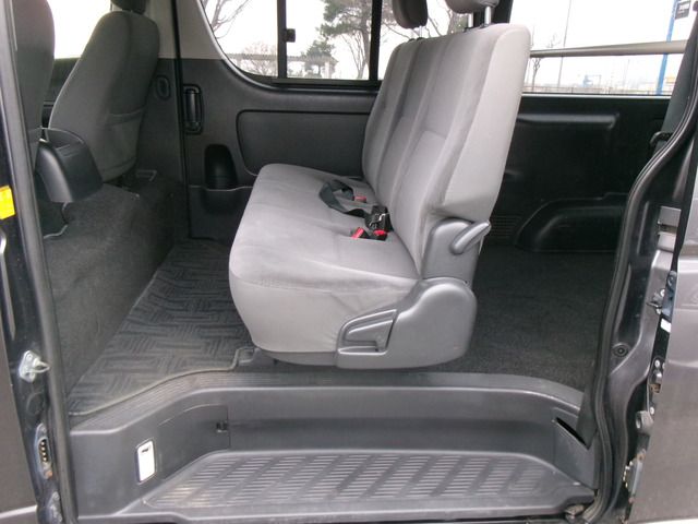 TOYOTA HIACE VAN 4WD 2013 Image 31