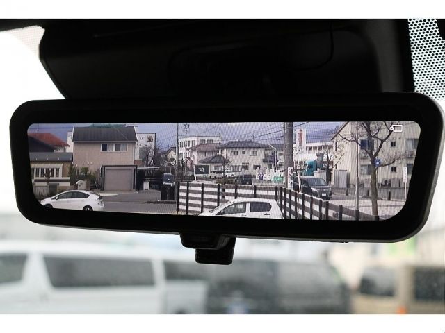 TOYOTA HIACE VAN 4WD 2022 Image 31