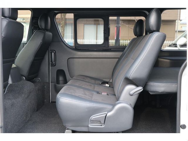 TOYOTA HIACE VAN 4WD 2022 Image 31