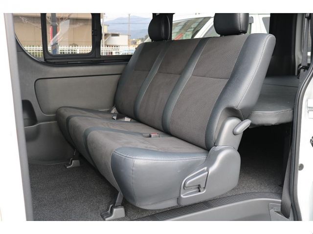 TOYOTA HIACE VAN 4WD 2022 Image 31