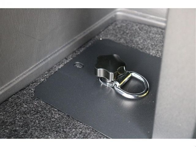 TOYOTA HIACE VAN 4WD 2022 Image 31