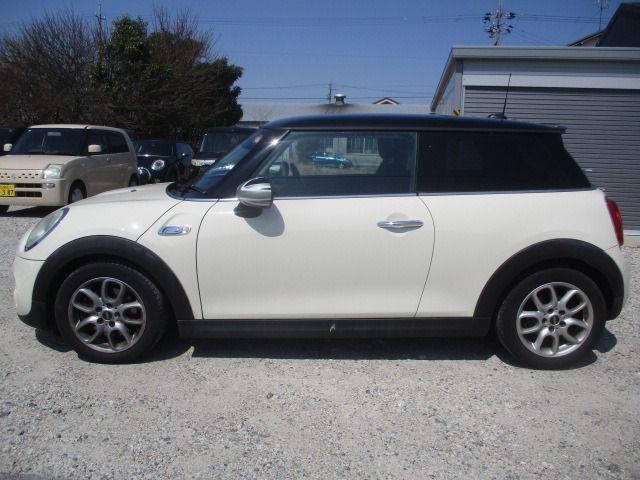 BMW MINI COOPER S 2015 Image 31