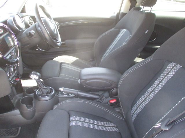 BMW MINI COOPER S 2015 Image 31