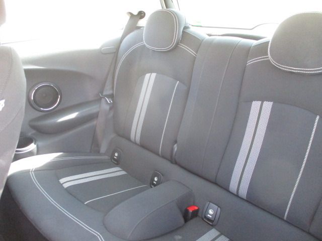 BMW MINI COOPER S 2015 Image 31