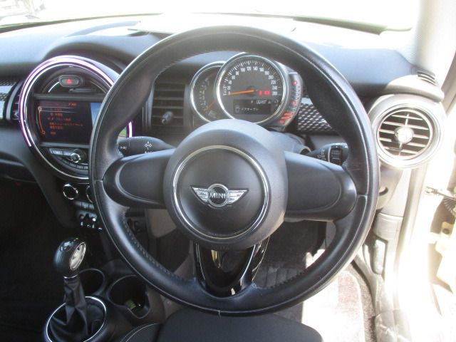 BMW MINI COOPER S 2015 Image 31