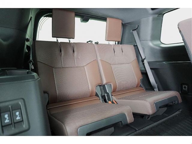 TOYOTA LANDCRUISER 250 2025 Image 31