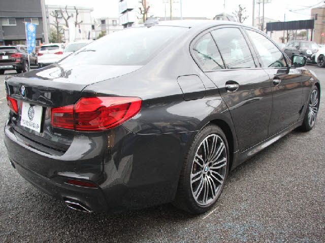 BMW 5SERIES SEDAN 2017 Image 31
