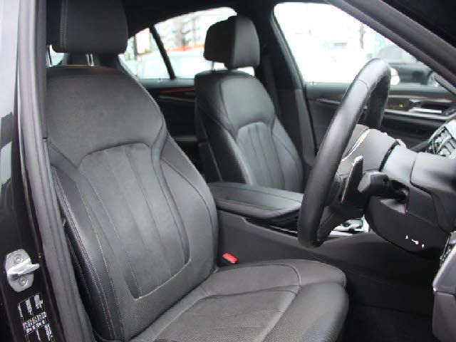 BMW 5SERIES SEDAN 2017 Image 31