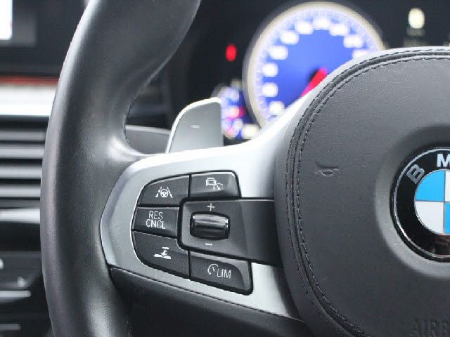 BMW 5SERIES SEDAN 2017 Image 31