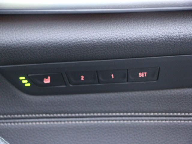 BMW 5SERIES SEDAN 2017 Image 31