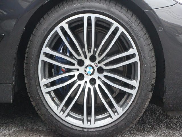 BMW 5SERIES SEDAN 2017 Image 31