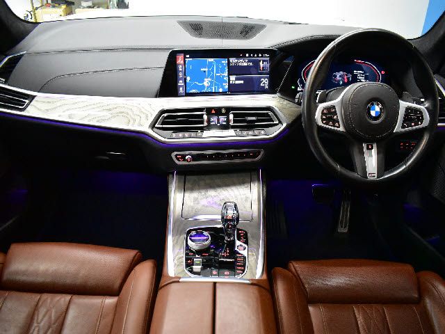 BMW X7 2020 Image 31