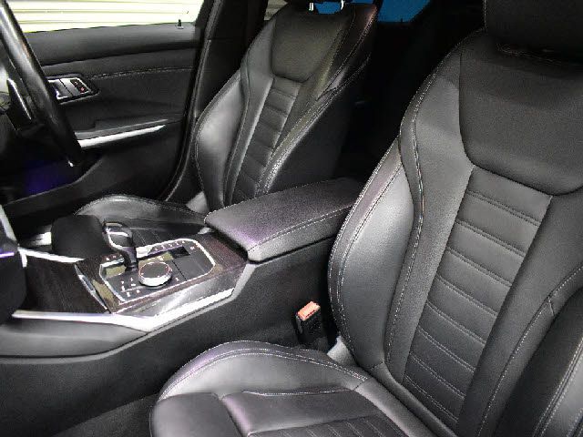 BMW 3SERIES SEDAN 2019 Image 31
