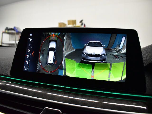 BMW 5SERIES TOURING 2018 Image 31