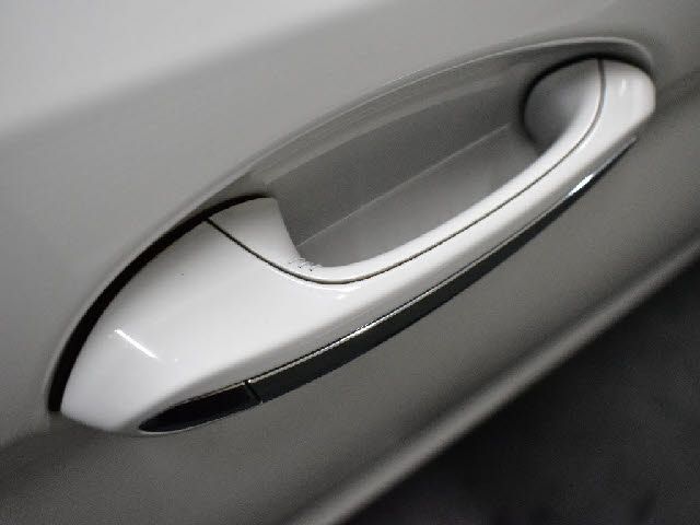 BMW 5SERIES TOURING 2018 Image 31