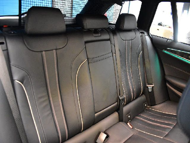 BMW 5SERIES TOURING 2018 Image 31