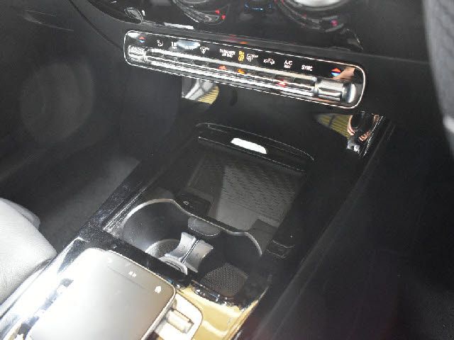 MERCEDES BENZ CLA CL 2019 Image 31