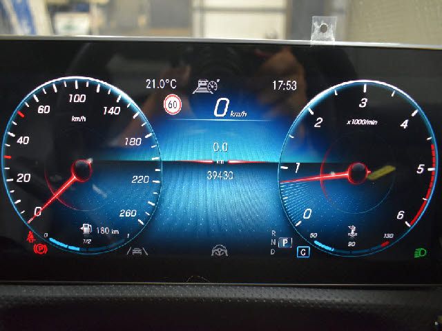 MERCEDES BENZ CLA CL 2019 Image 31