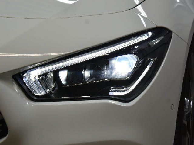 MERCEDES BENZ CLA CL 2019 Image 31