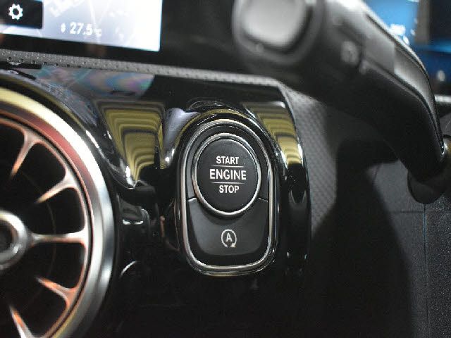 MERCEDES BENZ CLA CL 2020 Image 31