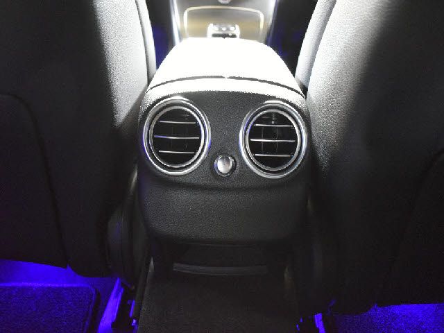 MERCEDES BENZ C CLAS 2019 Image 31