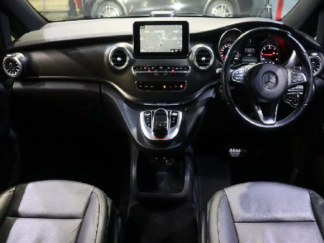 MERCEDES BENZ V CLAS 2018 Image 31