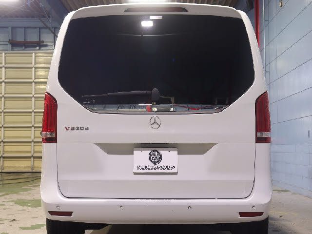 MERCEDES BENZ V CLAS 2018 Image 31