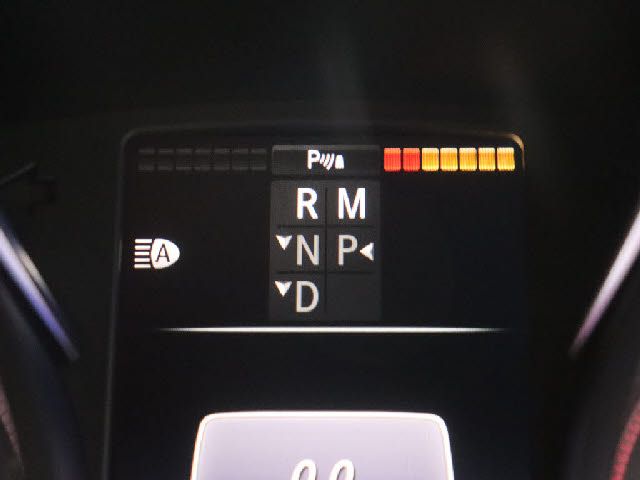 MERCEDES BENZ V CLAS 2018 Image 31