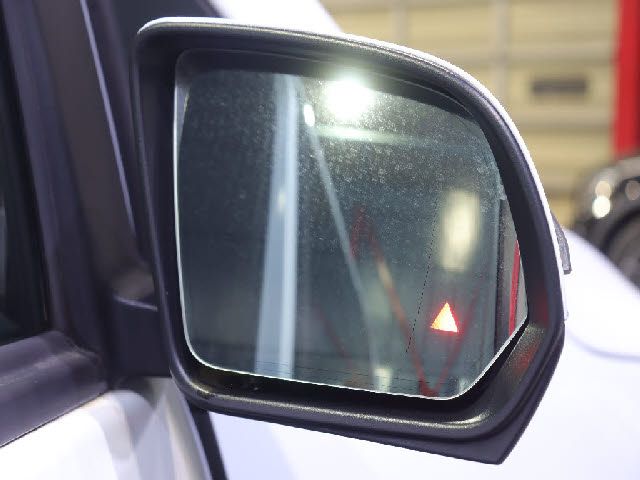 MERCEDES BENZ V CLAS 2018 Image 31