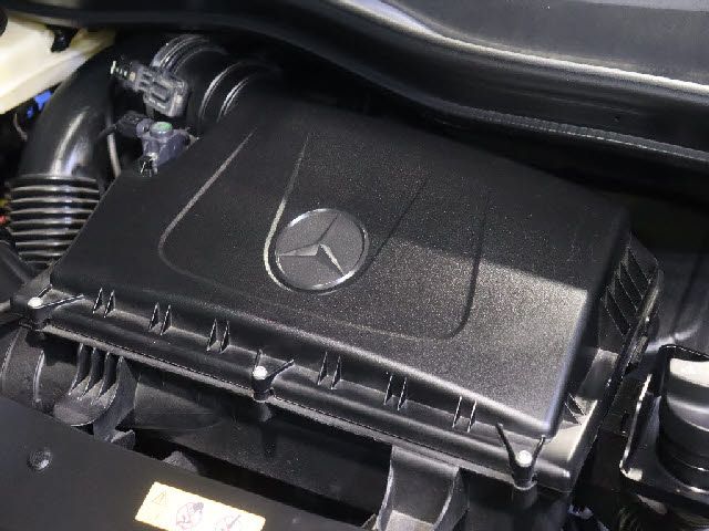 MERCEDES BENZ V CLAS 2018 Image 31