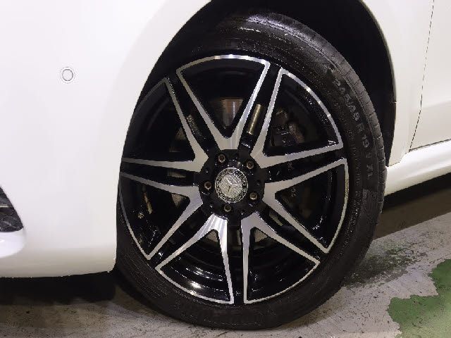 MERCEDES BENZ V CLAS 2018 Image 31