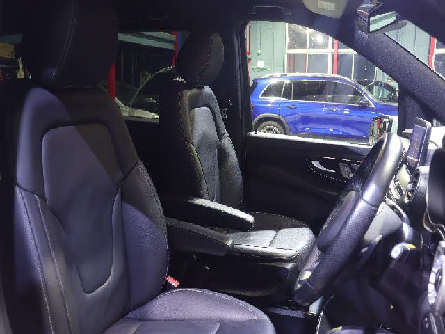 MERCEDES BENZ V CLAS 2018 Image 31