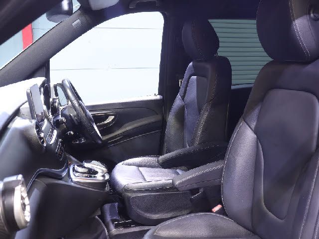 MERCEDES BENZ V CLAS 2018 Image 31