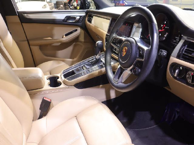 PORSCHE MACAN 2019 Image 31