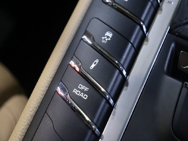 PORSCHE MACAN 2019 Image 31