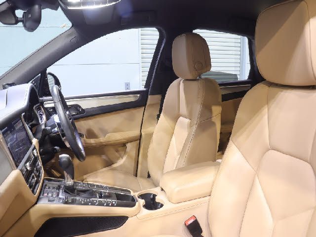 PORSCHE MACAN 2019 Image 31