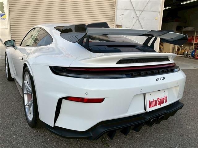 PORSCHE 911 2026 Image 31