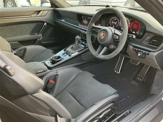 PORSCHE 911 2026 Image 31