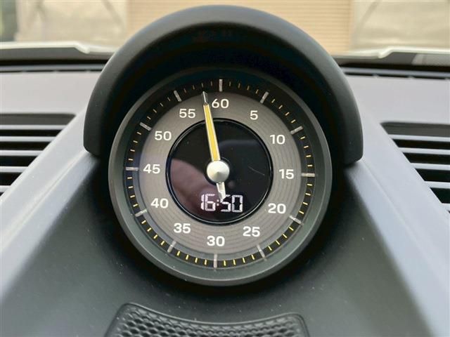 PORSCHE 911 2026 Image 31