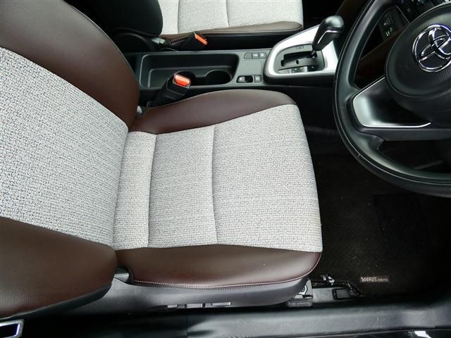 TOYOTA YARIS CROSS 2021 Image 31