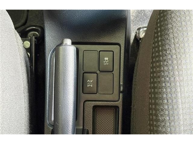 TOYOTA VITZ  4WD 2019 Image 31