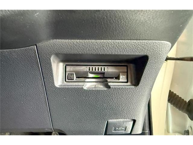 TOYOTA VITZ  4WD 2019 Image 31